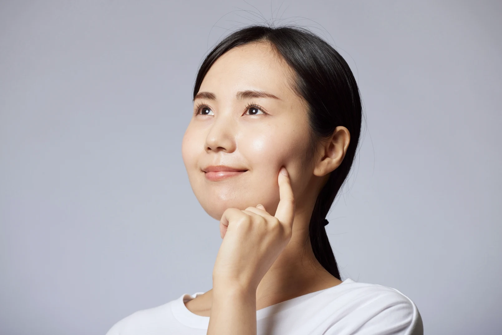 Cheek Fillers Singapore: A Guide to Mid-Face Lift